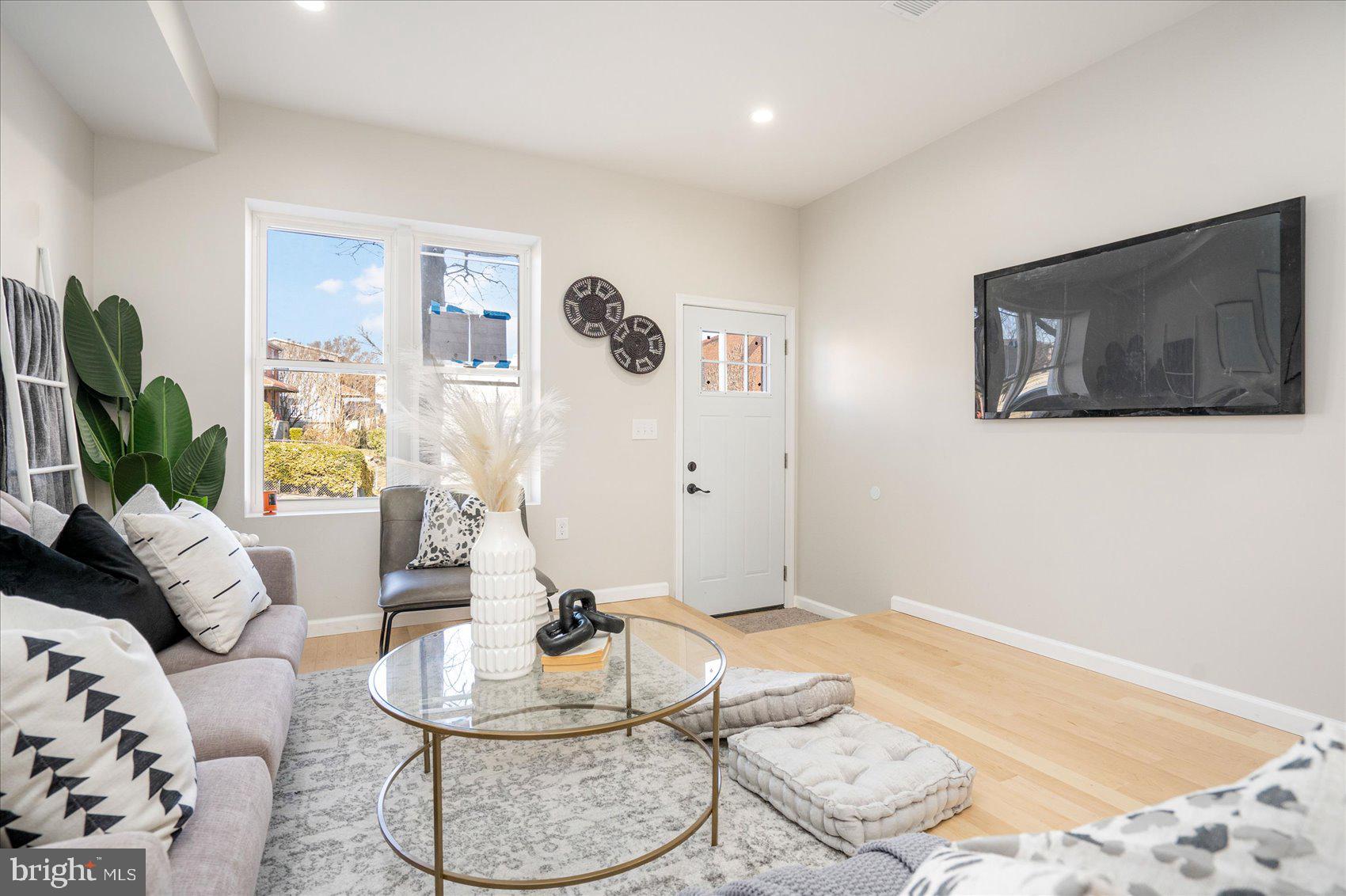OLIVER - Residential