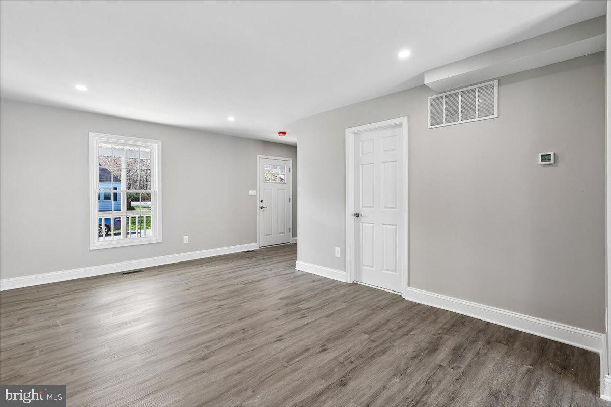 CEDAR HURST ON THE BAY - Residential