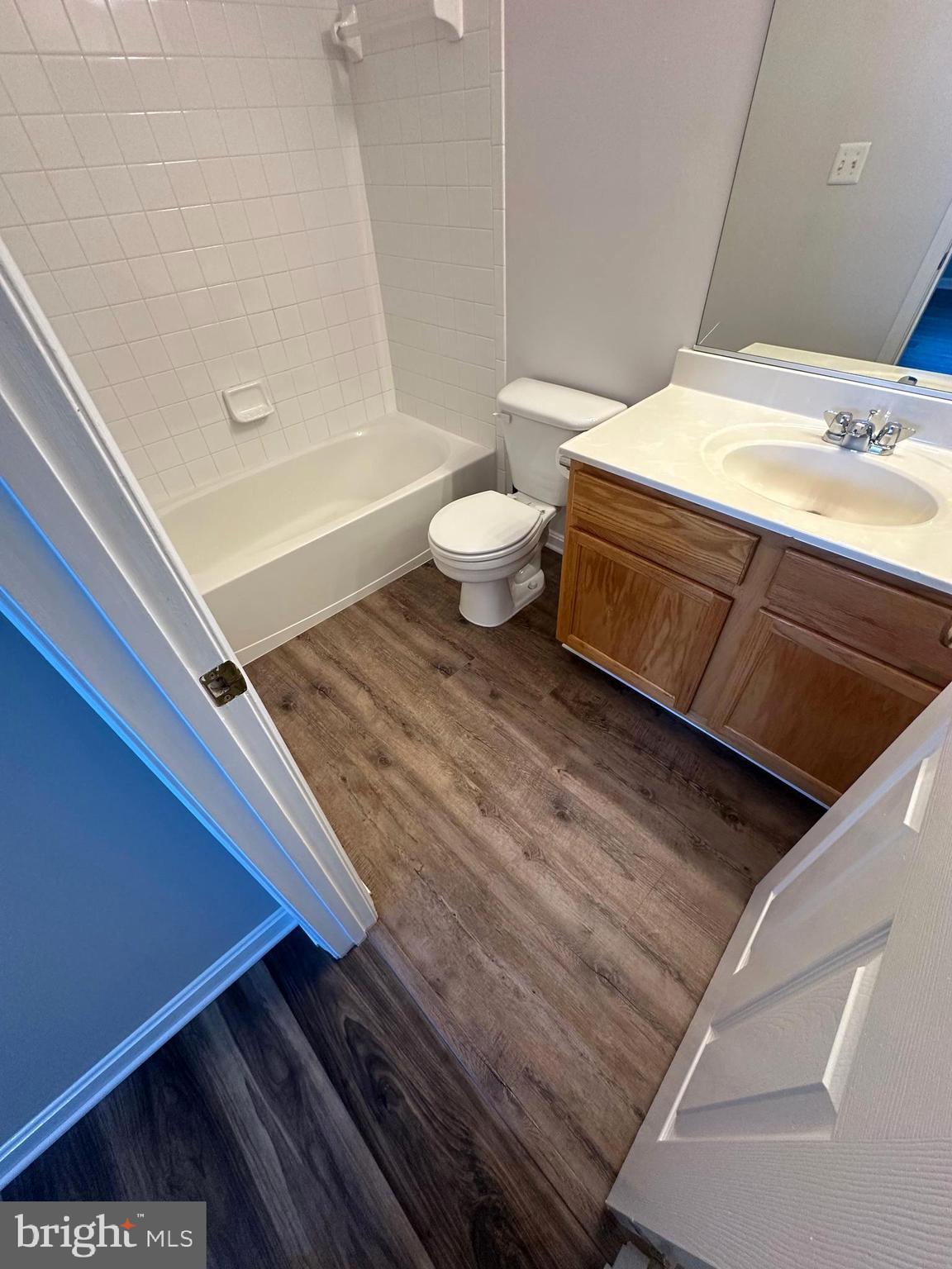 HAMPSHIRE HALL CONDO - Residential Lease