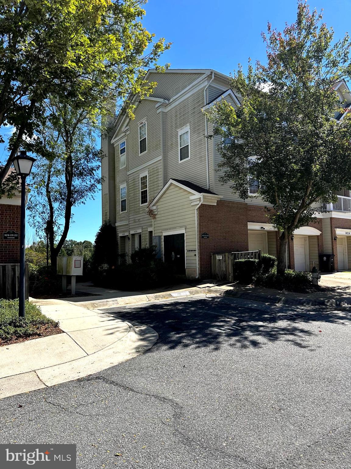 HAMPSHIRE HALL CONDO - Residential Lease