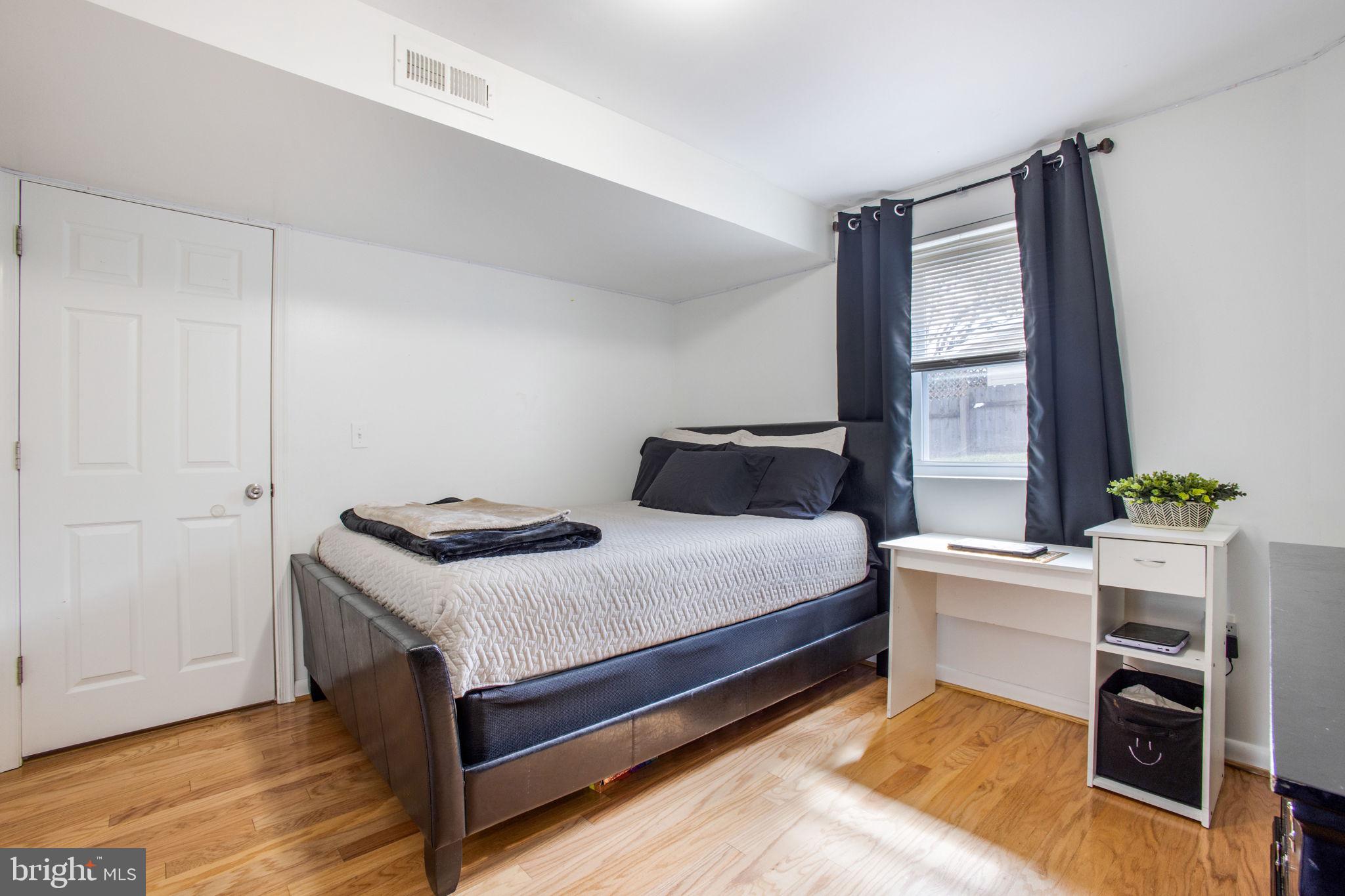 WHEATON WOODS - Residential