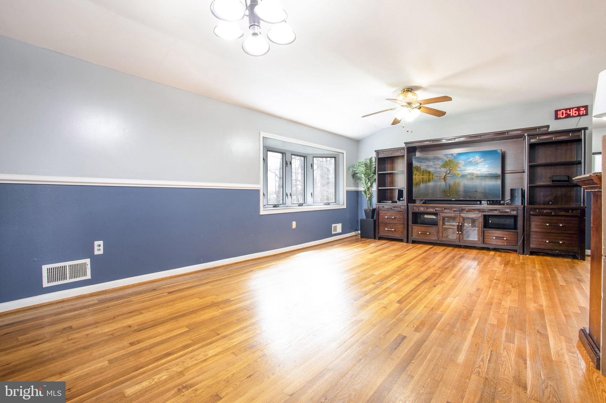 WHEATON WOODS - Residential