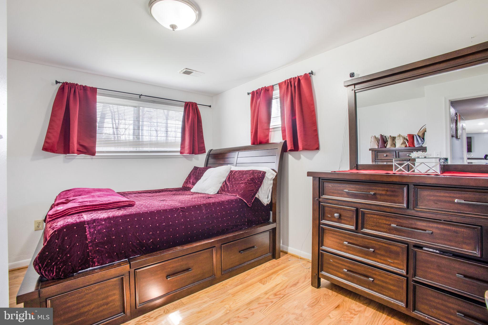 WHEATON WOODS - Residential