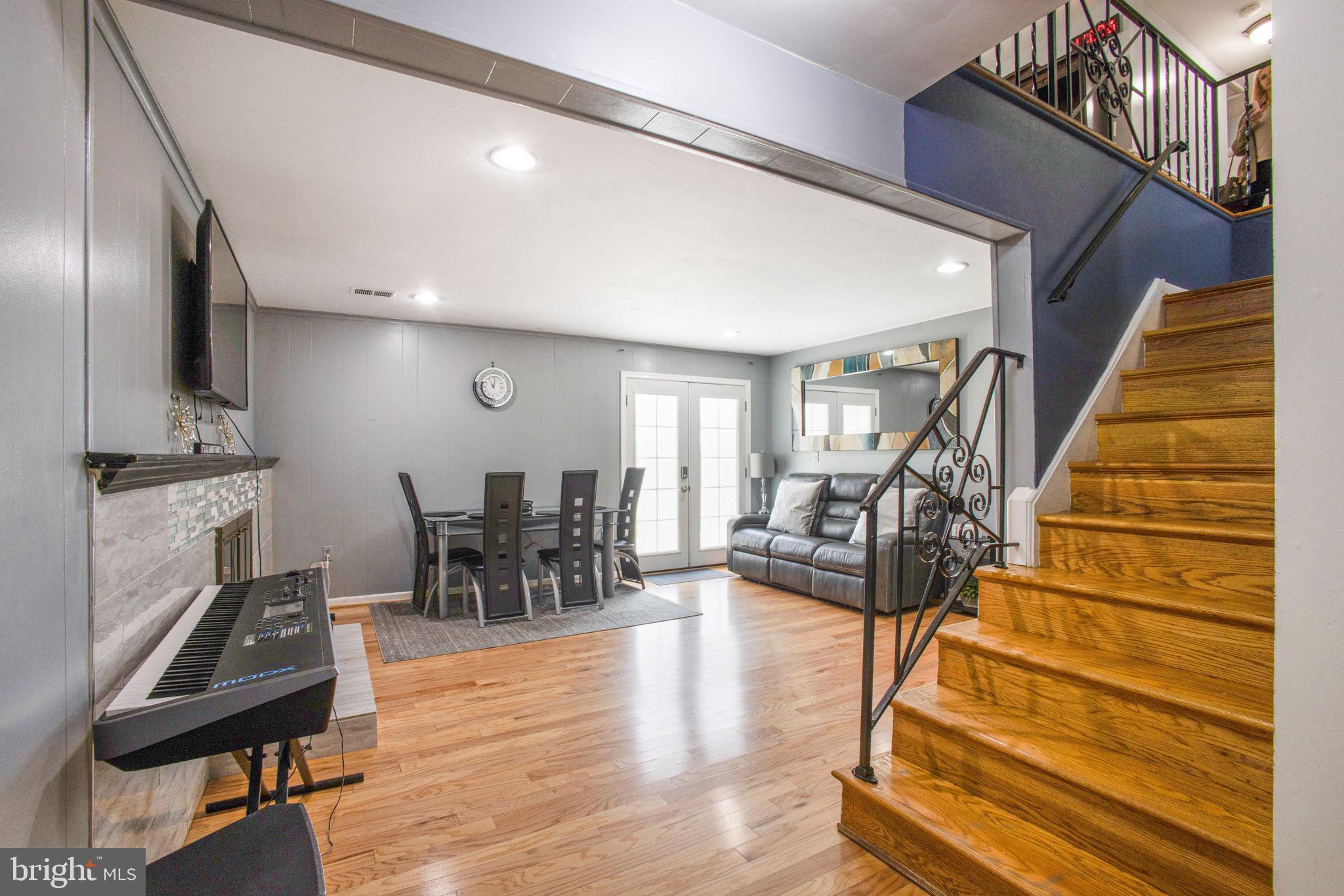 WHEATON WOODS - Residential