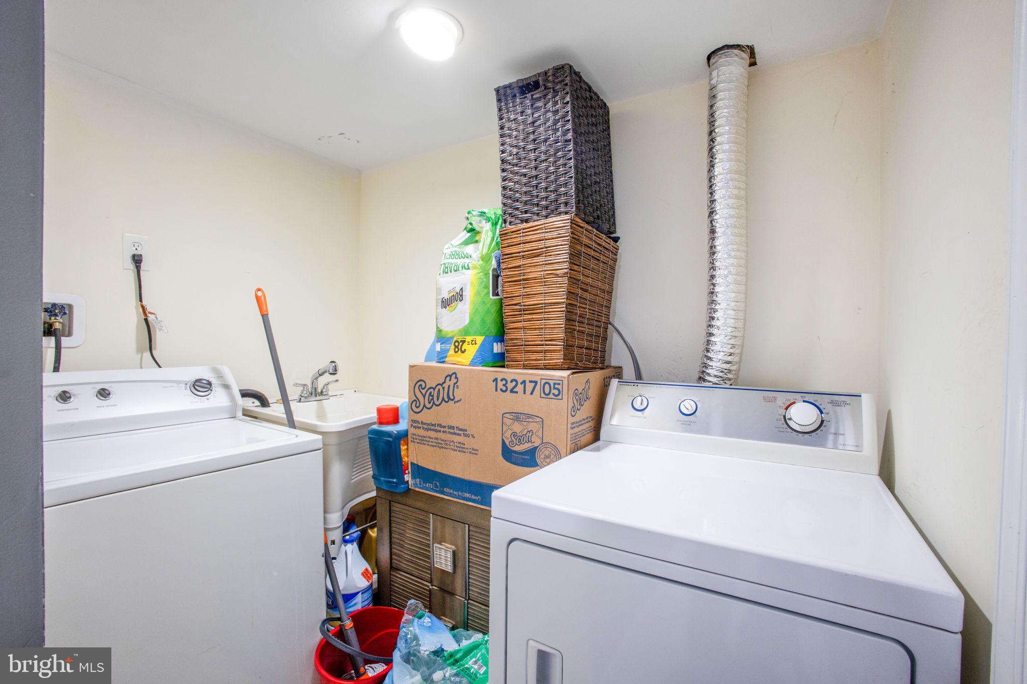 WHEATON WOODS - Residential