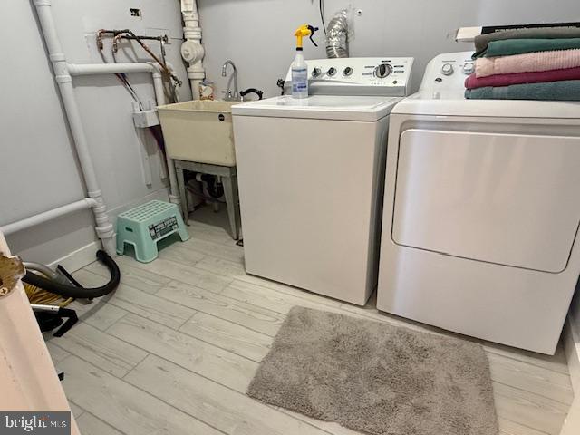 CHALET WOODS - Residential Lease