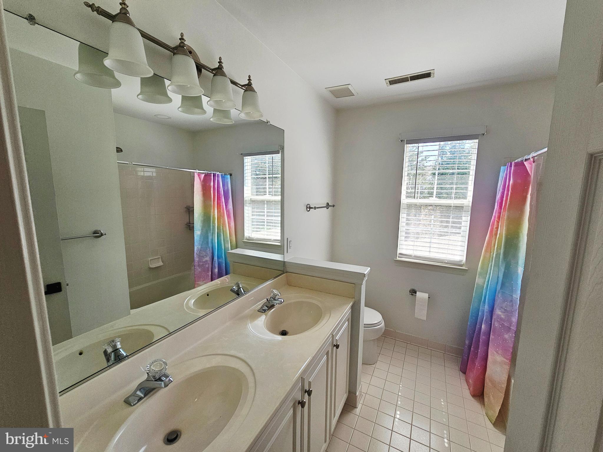 SOUTH RIDING - Residential