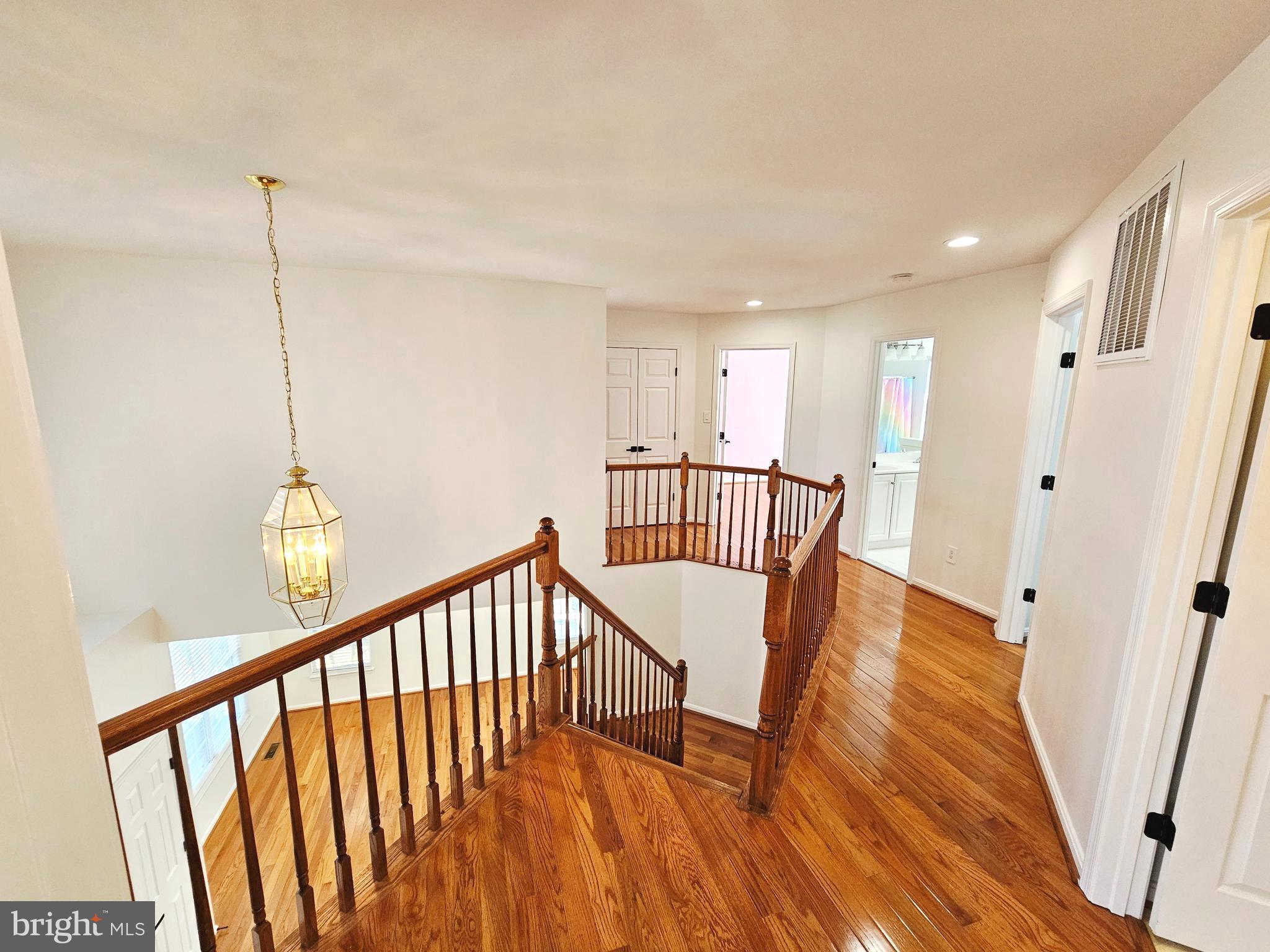 SOUTH RIDING - Residential