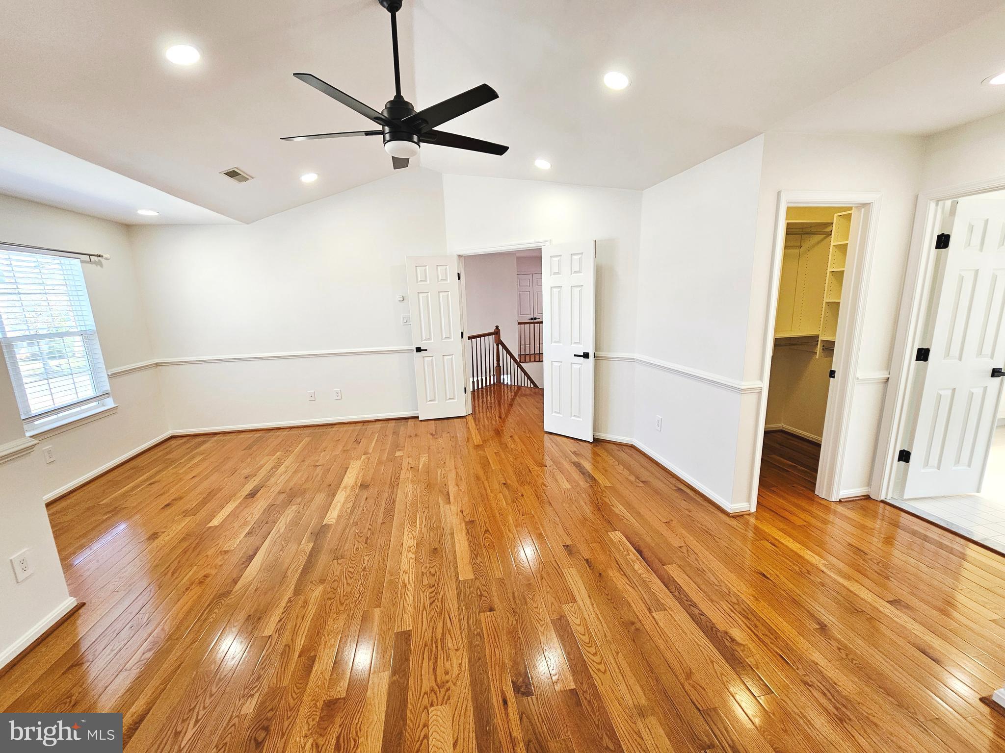 SOUTH RIDING - Residential