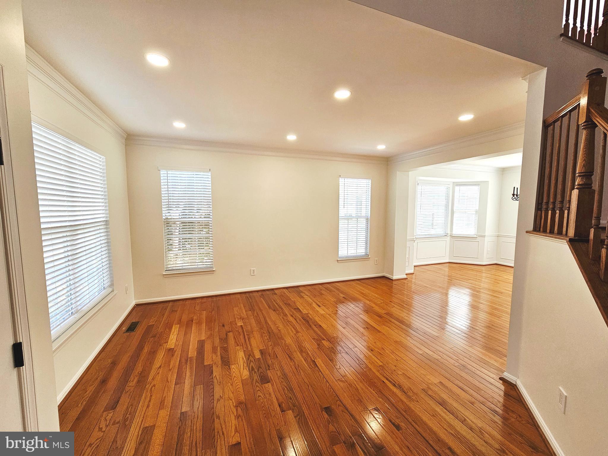 SOUTH RIDING - Residential