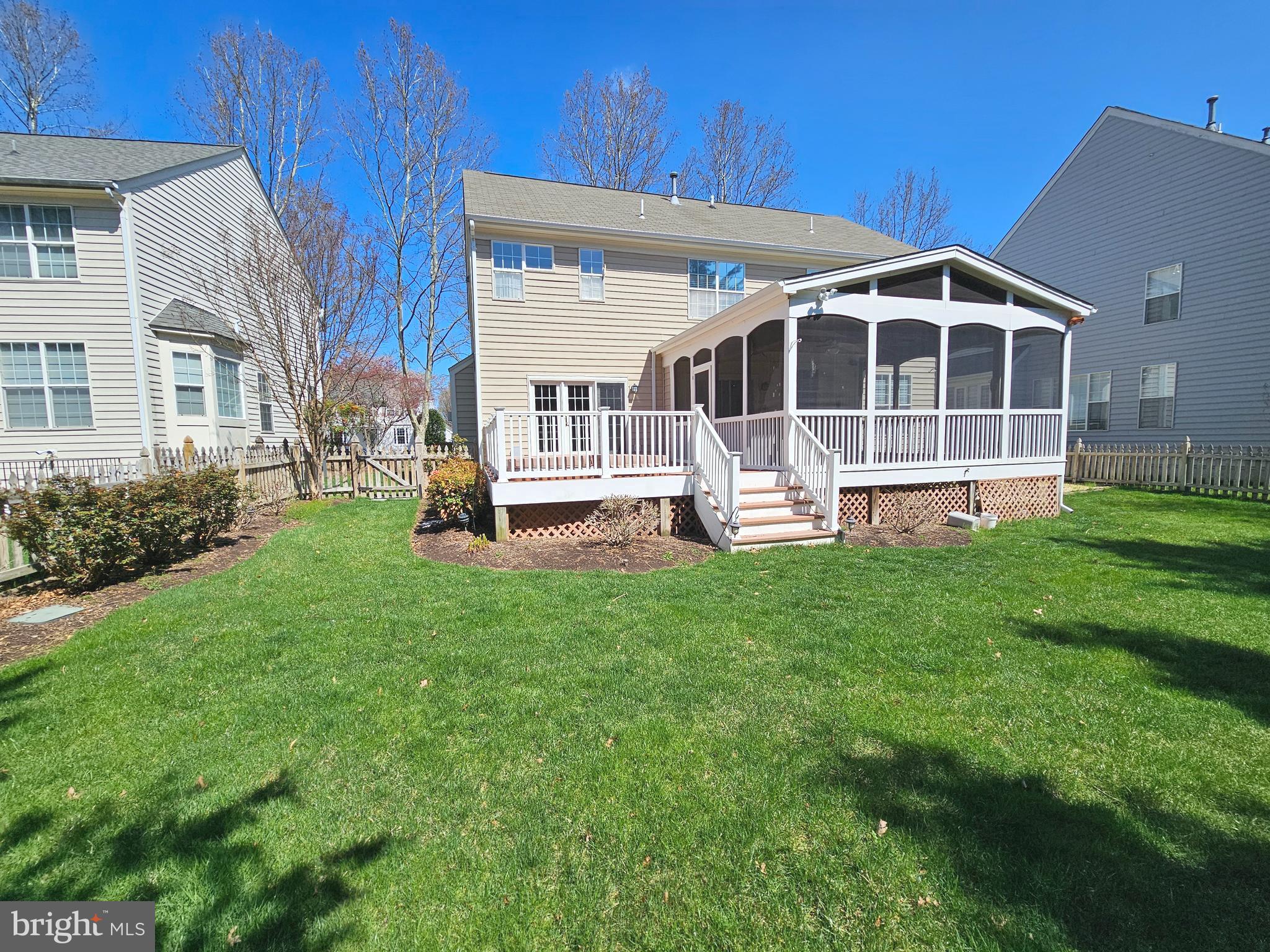 SOUTH RIDING - Residential