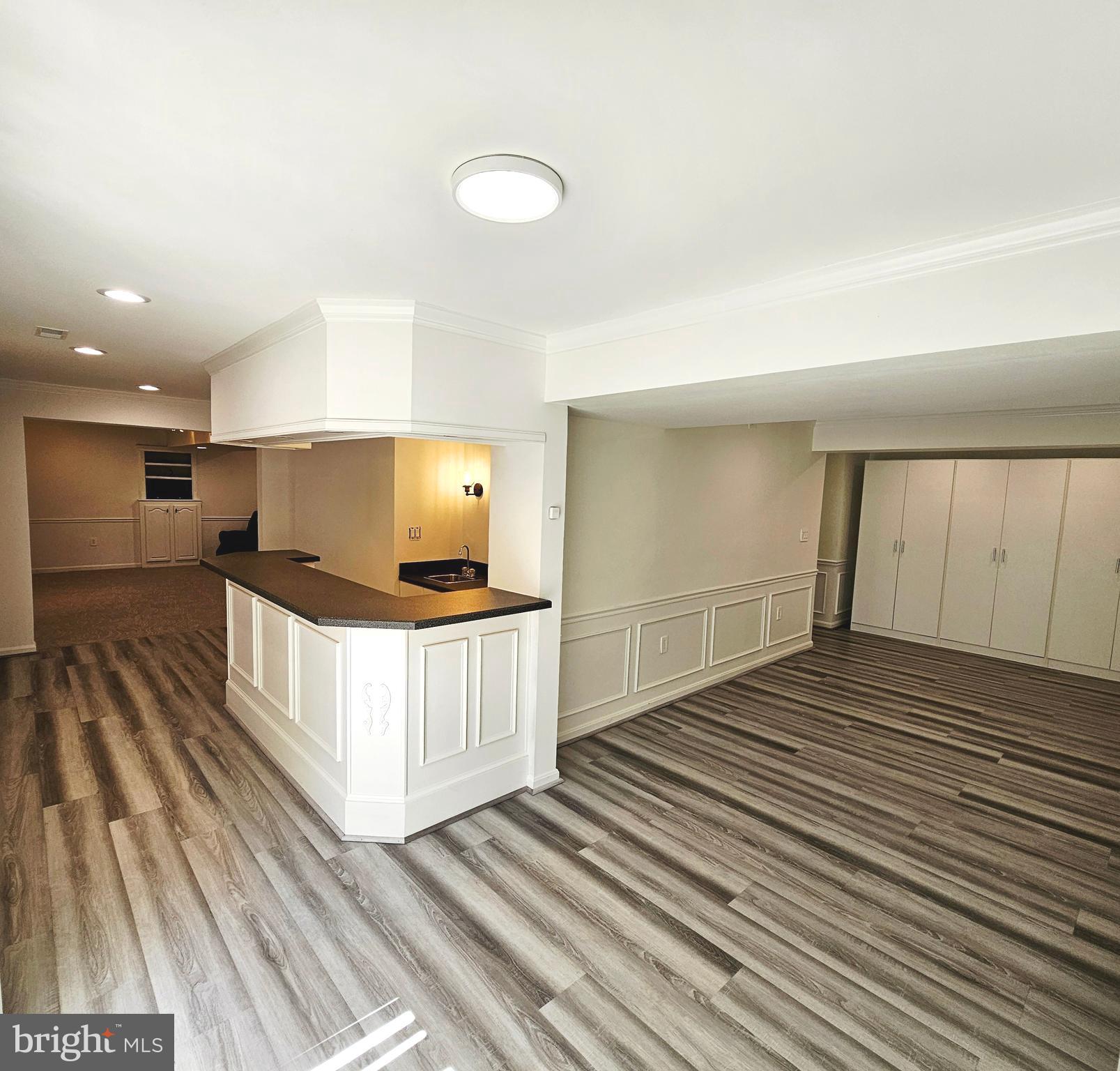 SOUTH RIDING - Residential