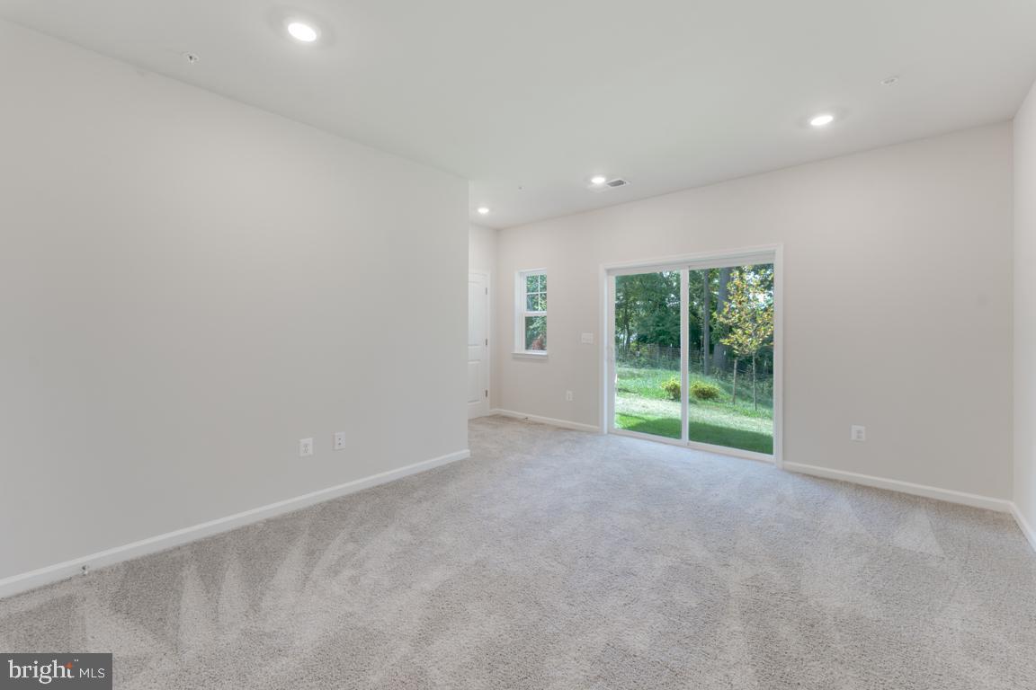 DAMASCUS VILLAGE - Residential