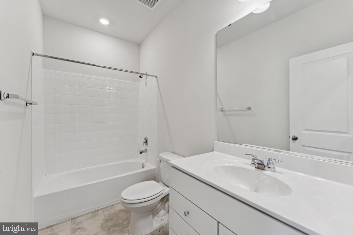 DAMASCUS VILLAGE - Residential