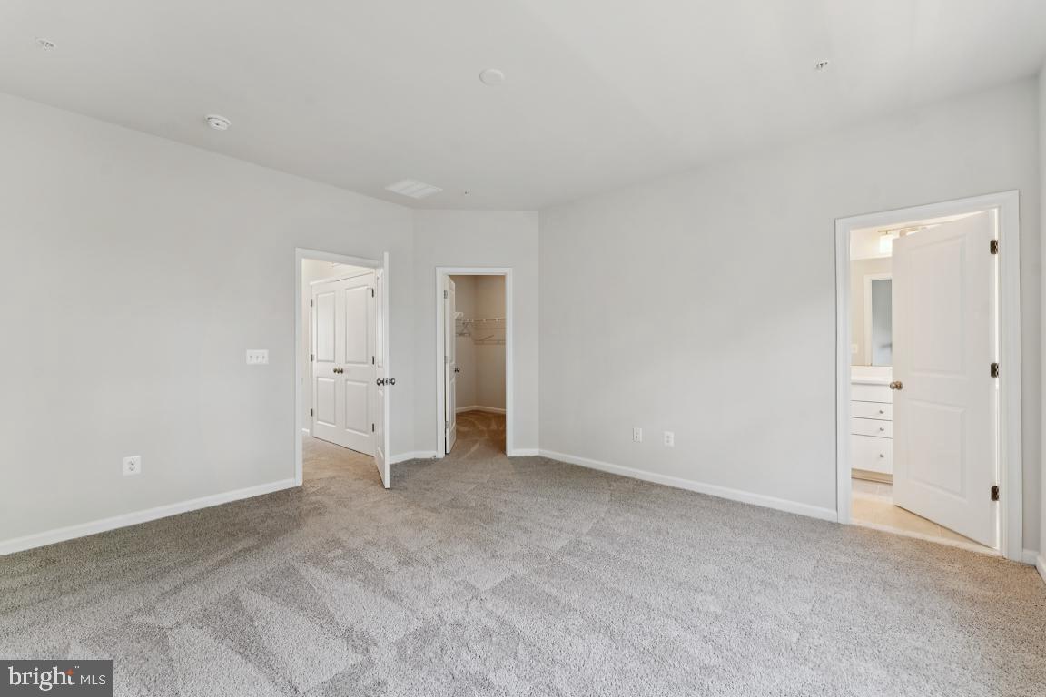 DAMASCUS VILLAGE - Residential