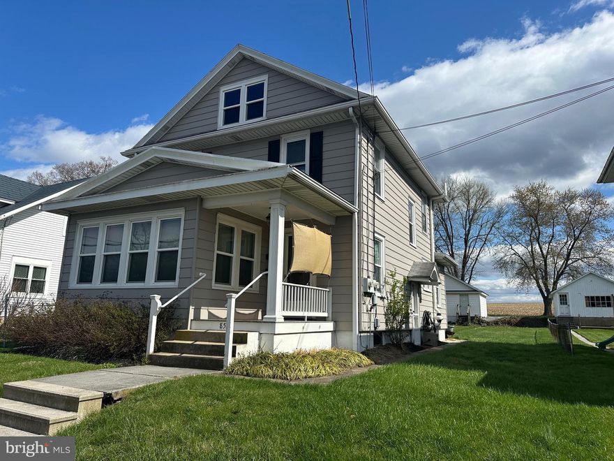 Recently remodeled 1Br/1Ba first floor apartment in Hershey PA.  Features include; sun room, hardwood floors, updated tile bath,  kitchen,  appliances, walk-in closet, linen closet, beautiful back yard space and more.  Convenient to Hershey Medical Center and The Hershey Company. Available ASAP

All utilities included (heat, water, trash, internet, sewer, lawn care)  EXCEPT electric. 
Laundry facilities provided.   
There are two window AC units available for use in the summer.

Pictures are shown with furniture items that are available for potential renter to use.  If not interested, they will be removed.

Use of garage is negotiable.

Pets at landlords discretion