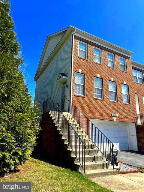 10425 Ridge Landing Place, Damascus, MD MLS: MDMC2174124
