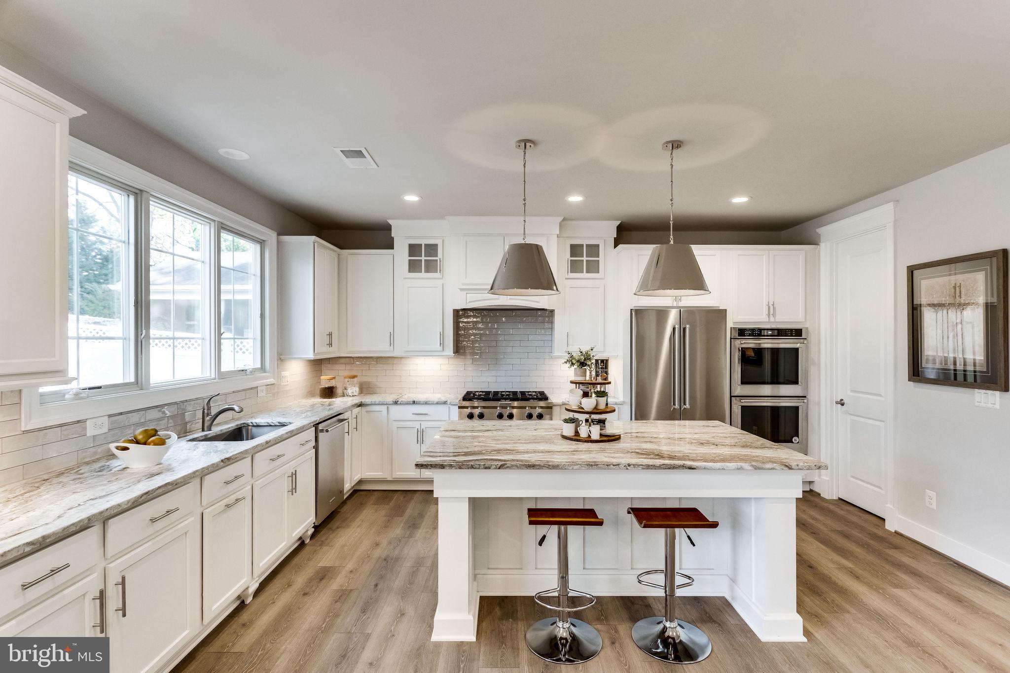 VIENNA OAKS - Residential