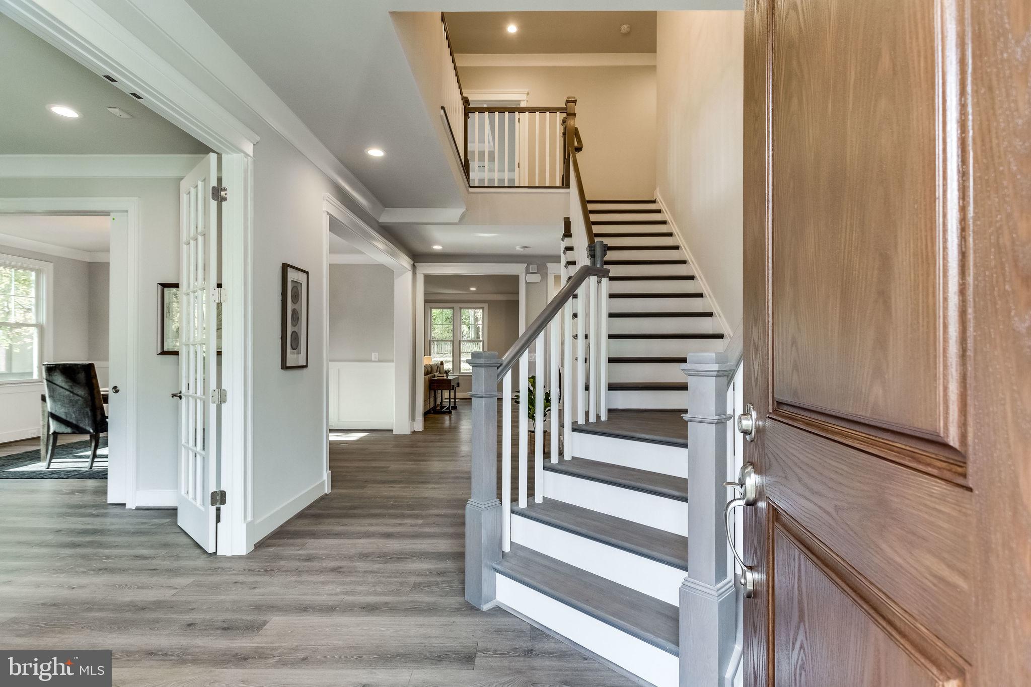 VIENNA OAKS - Residential