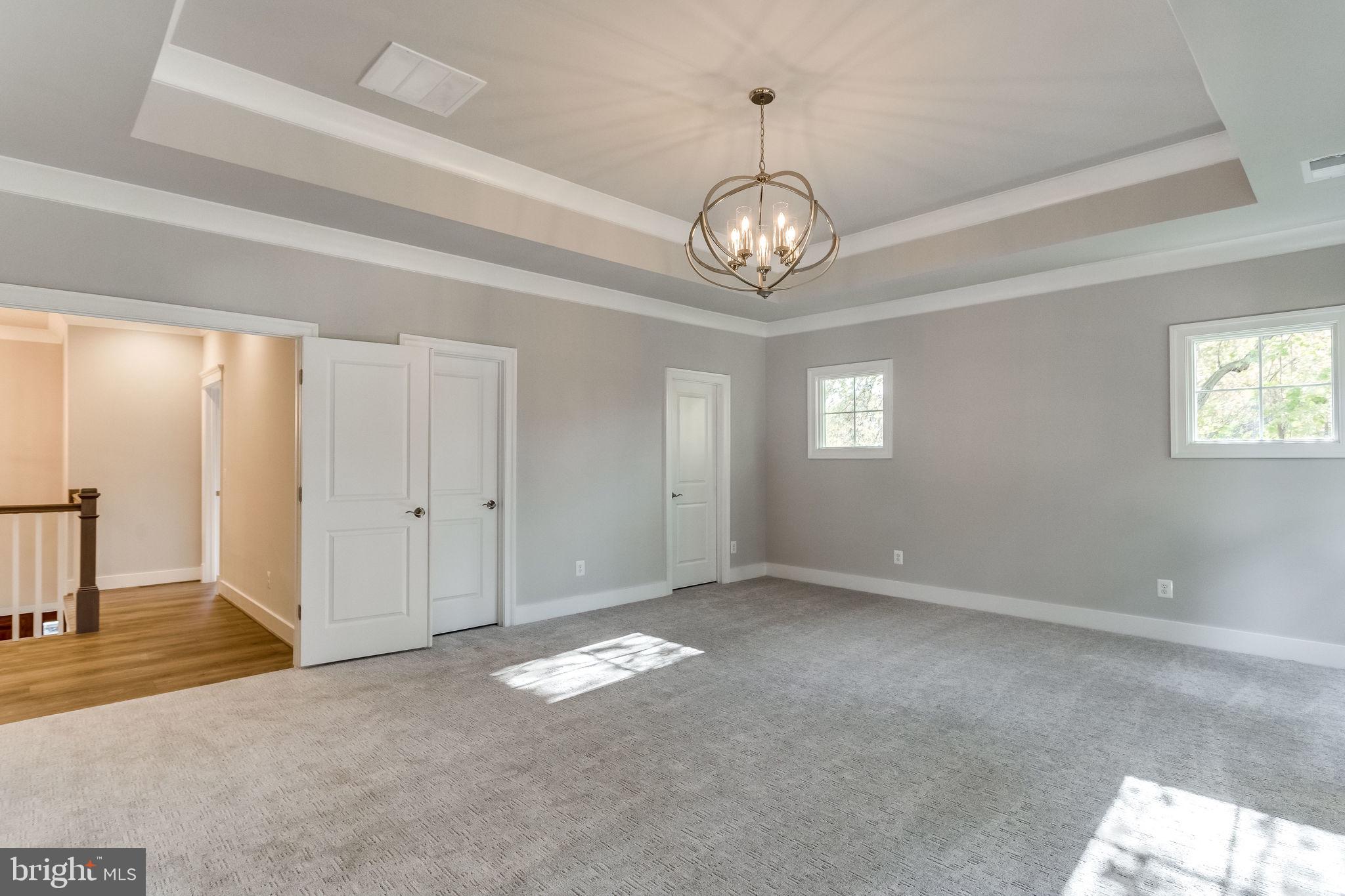 VIENNA OAKS - Residential