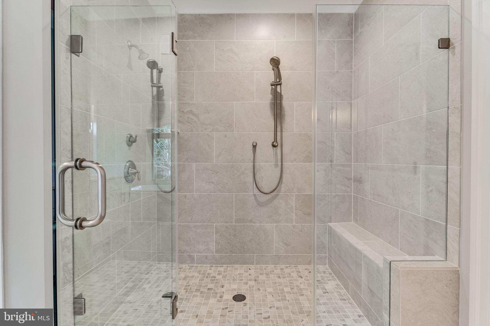 VIENNA OAKS - Residential