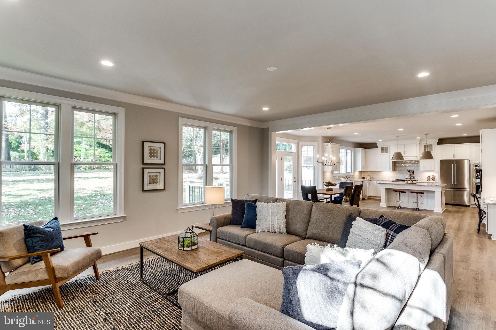 VIENNA OAKS - Residential