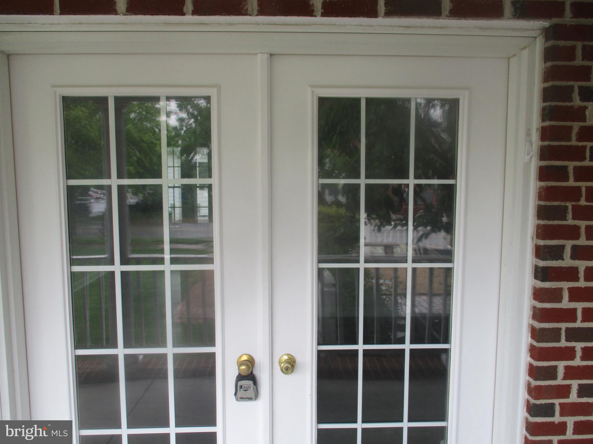 Total refurbish. New SS appliances, new vinyl wood look flooring, fresh paint, new kitchen cabinets, new granite counter top. Water, sewer, and trash included in rent.