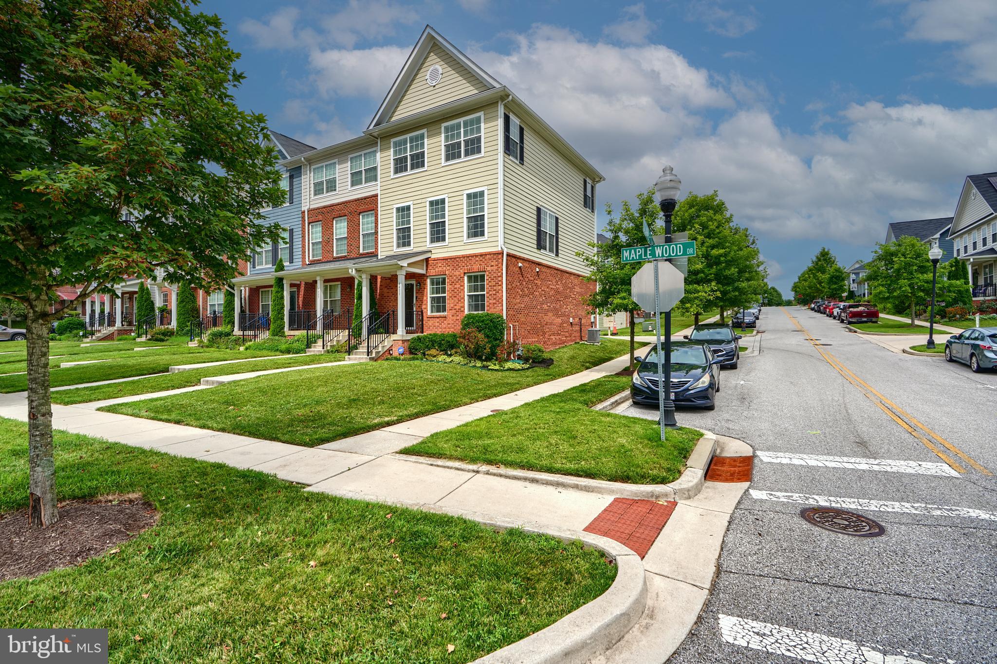 4411 MAPLE WOOD DRIVE