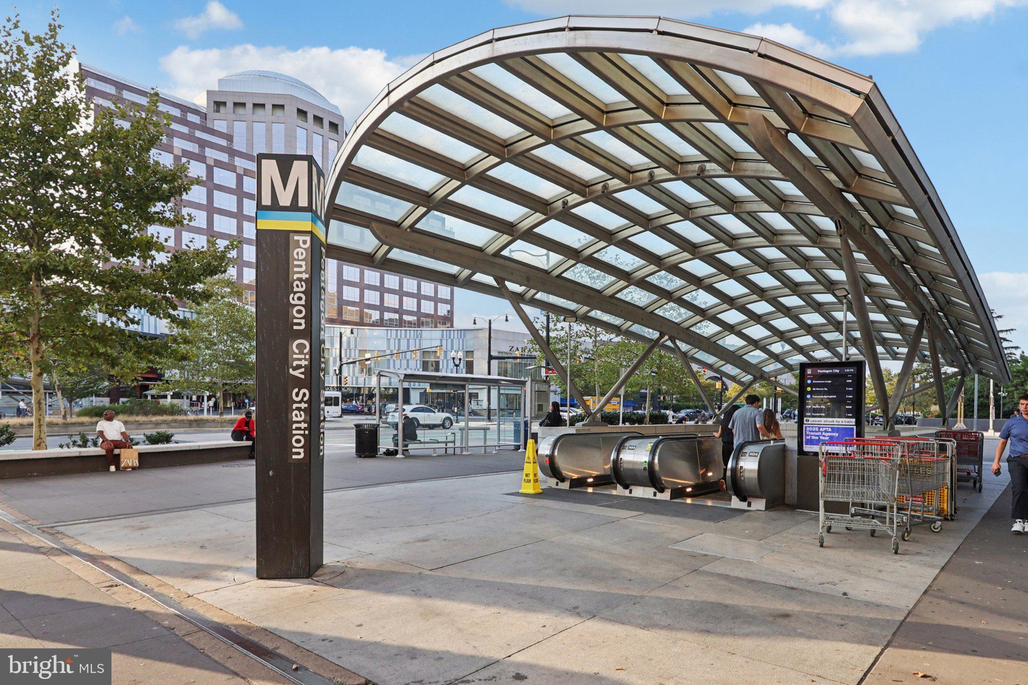 ARLINGTON RIDGE - Residential