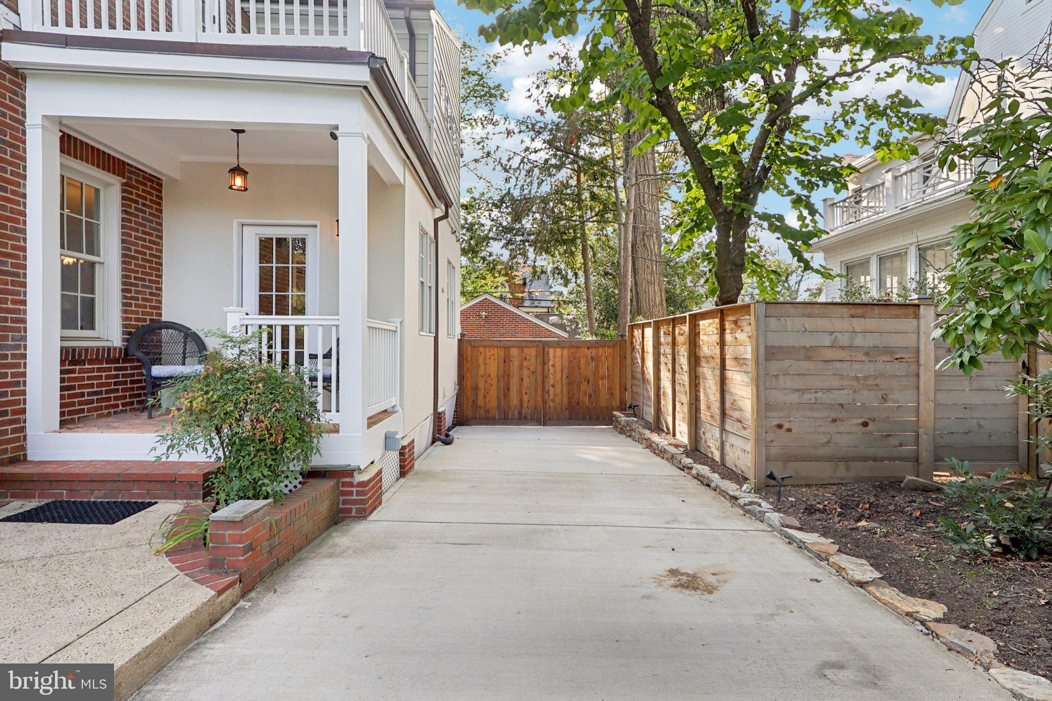 2322 S ARLINGTON RIDGE ROAD