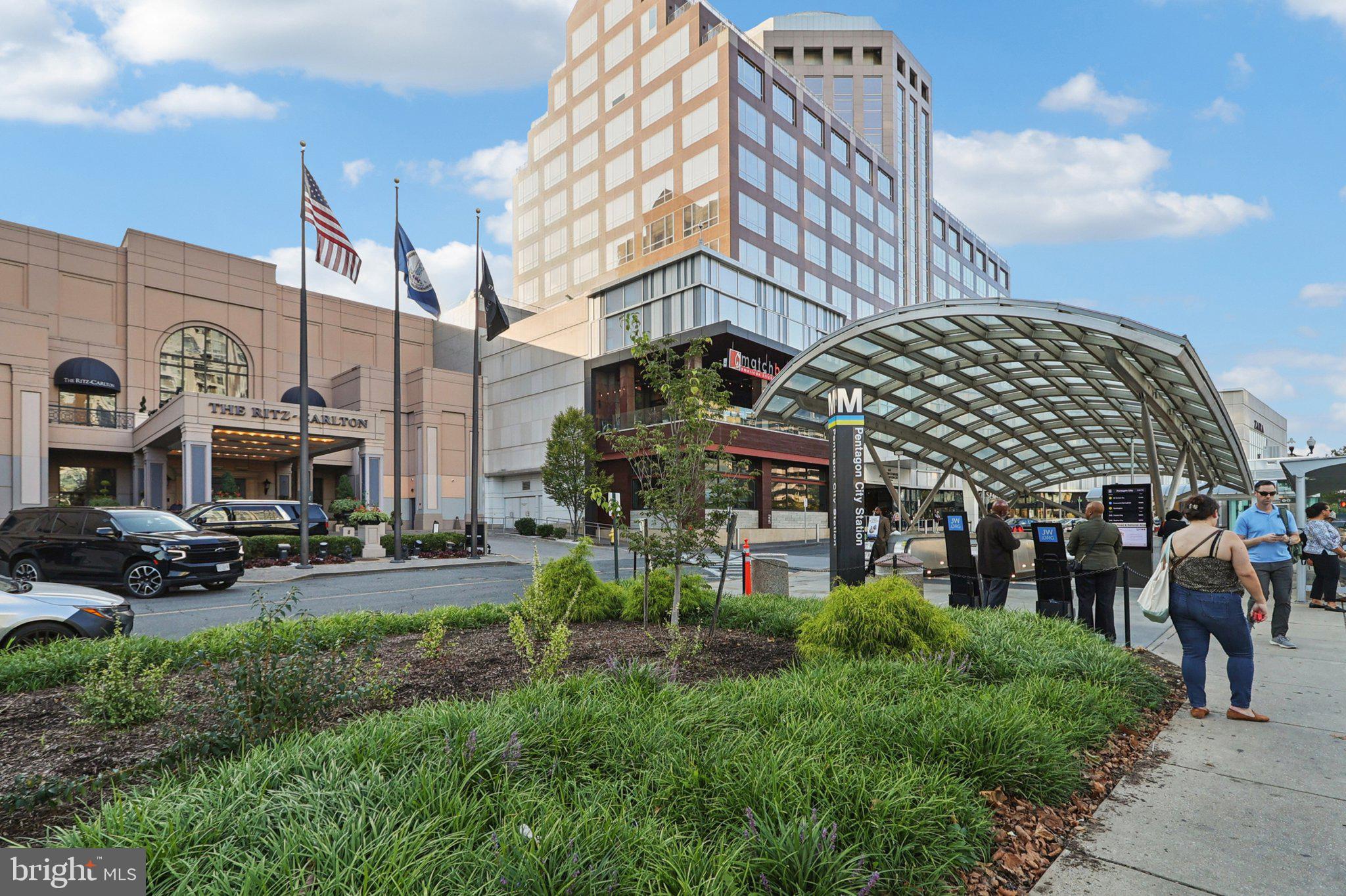 ARLINGTON RIDGE - Residential