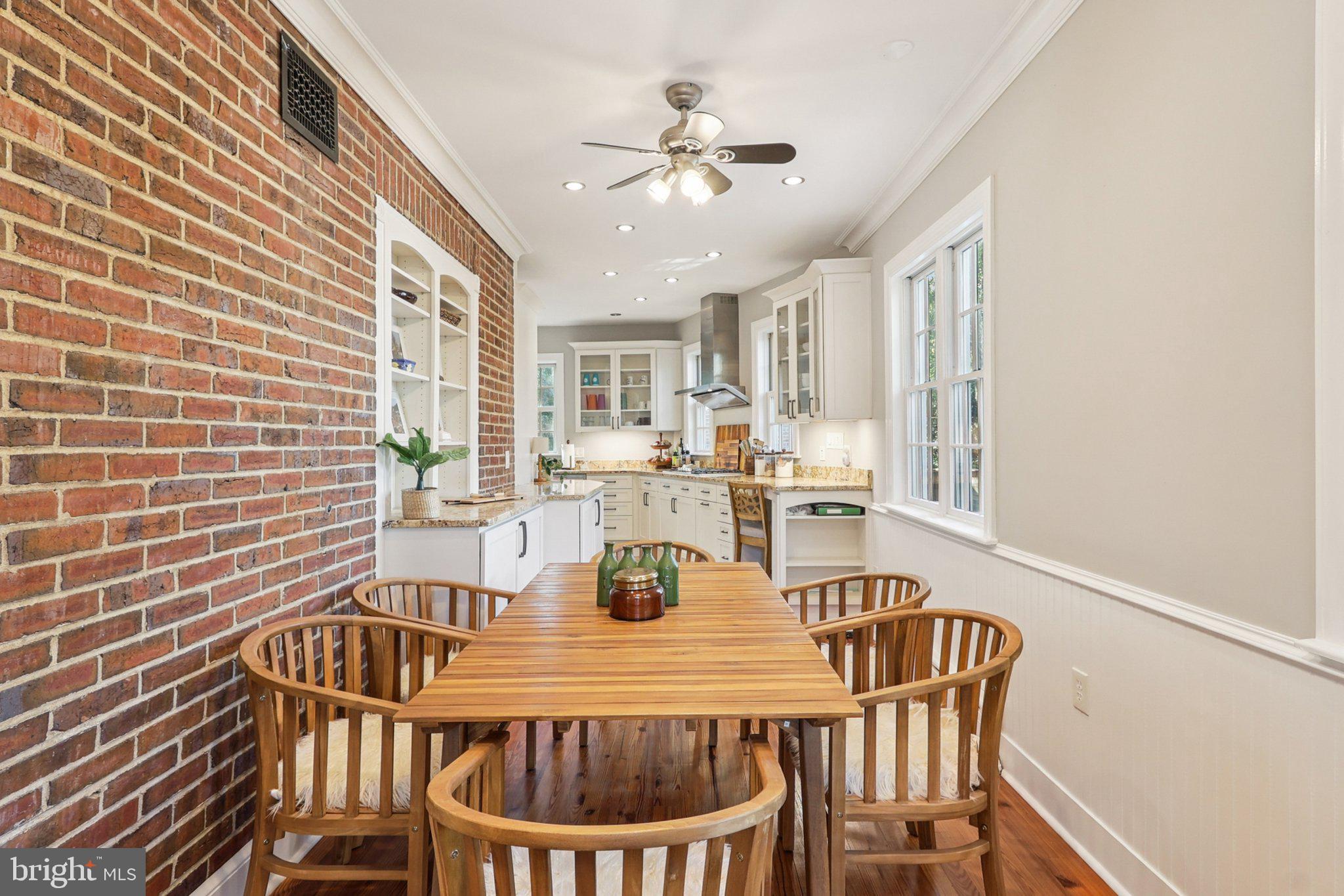 ARLINGTON RIDGE - Residential