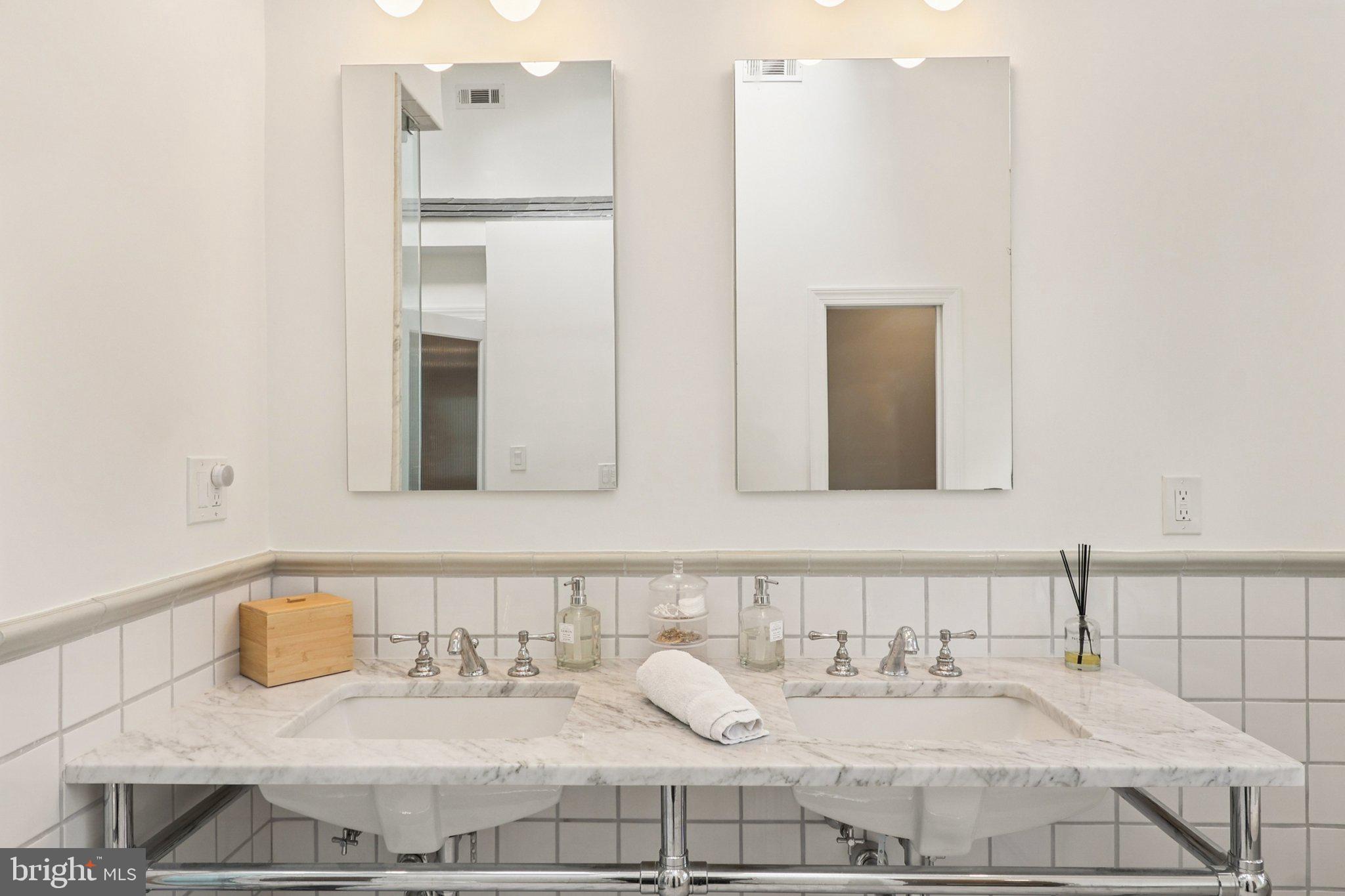 ARLINGTON RIDGE - Residential