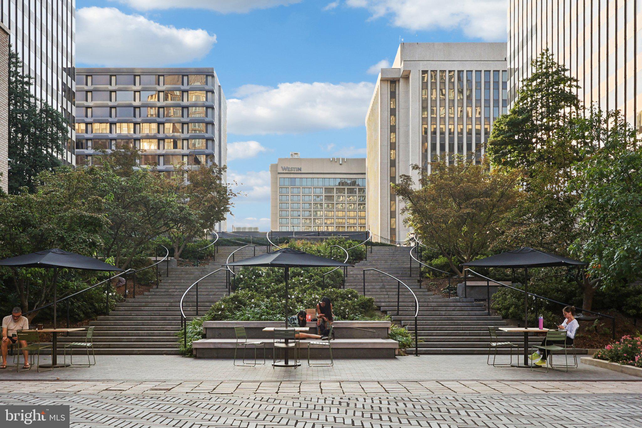 ARLINGTON RIDGE - Residential