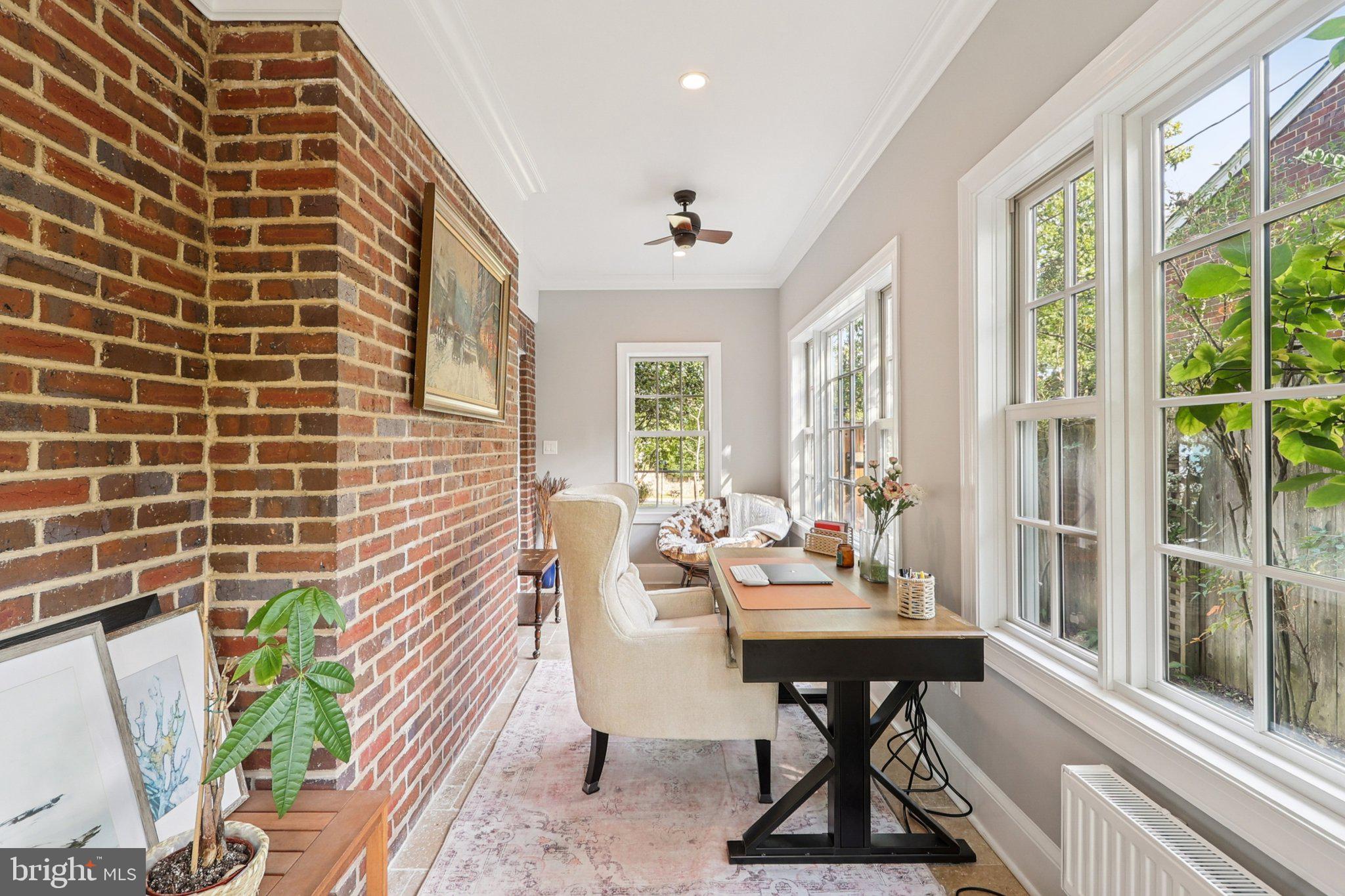 ARLINGTON RIDGE - Residential