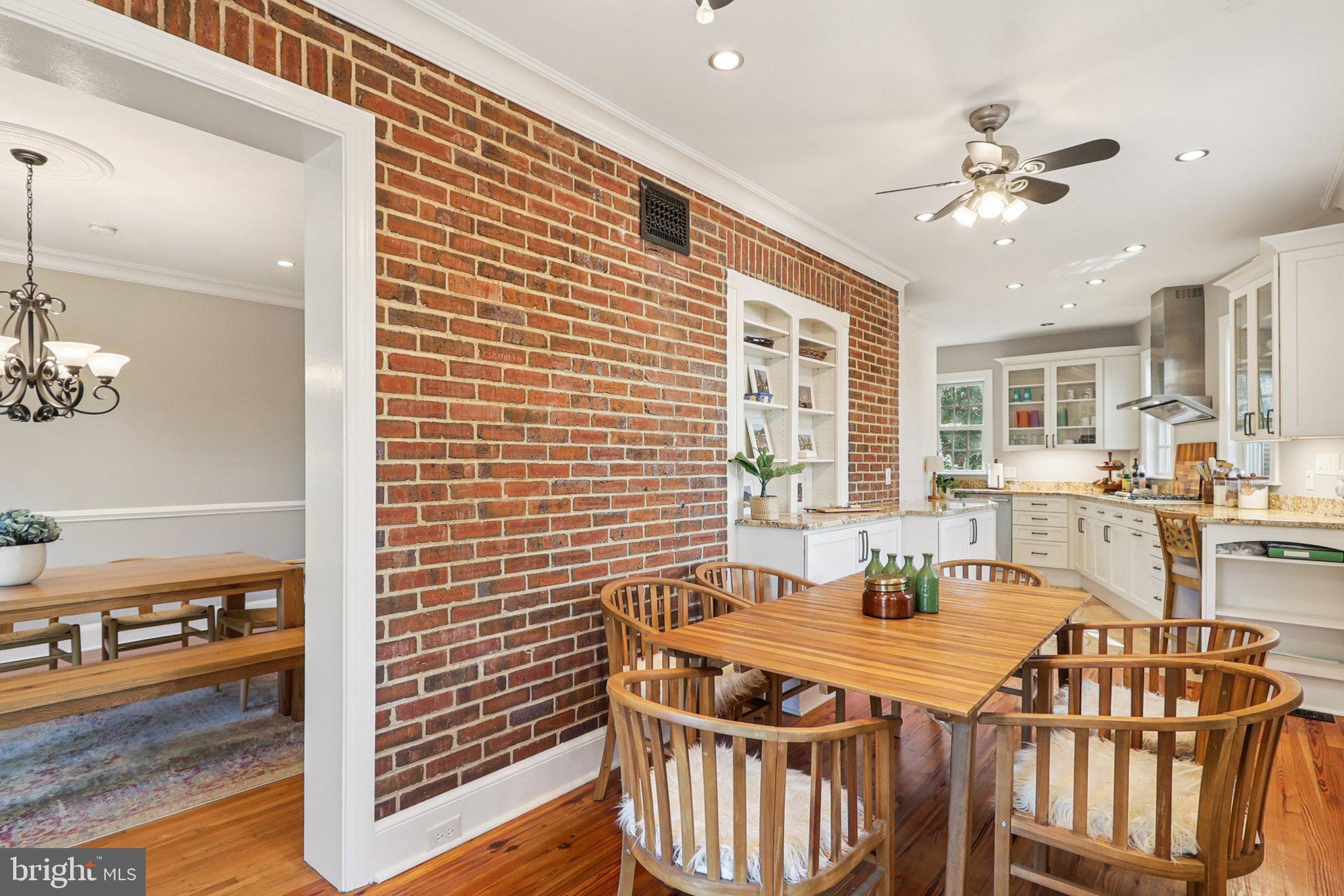 ARLINGTON RIDGE - Residential