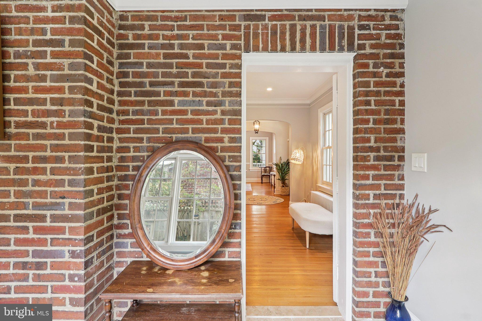 ARLINGTON RIDGE - Residential