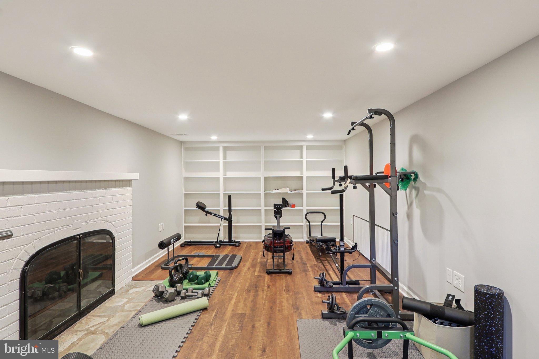 ARLINGTON RIDGE - Residential