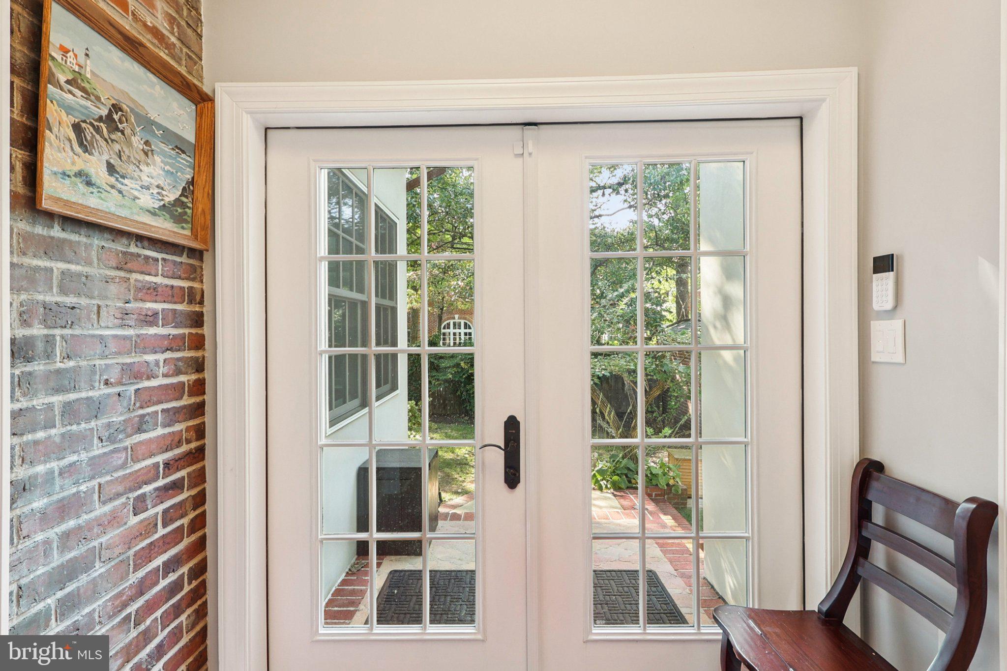 ARLINGTON RIDGE - Residential