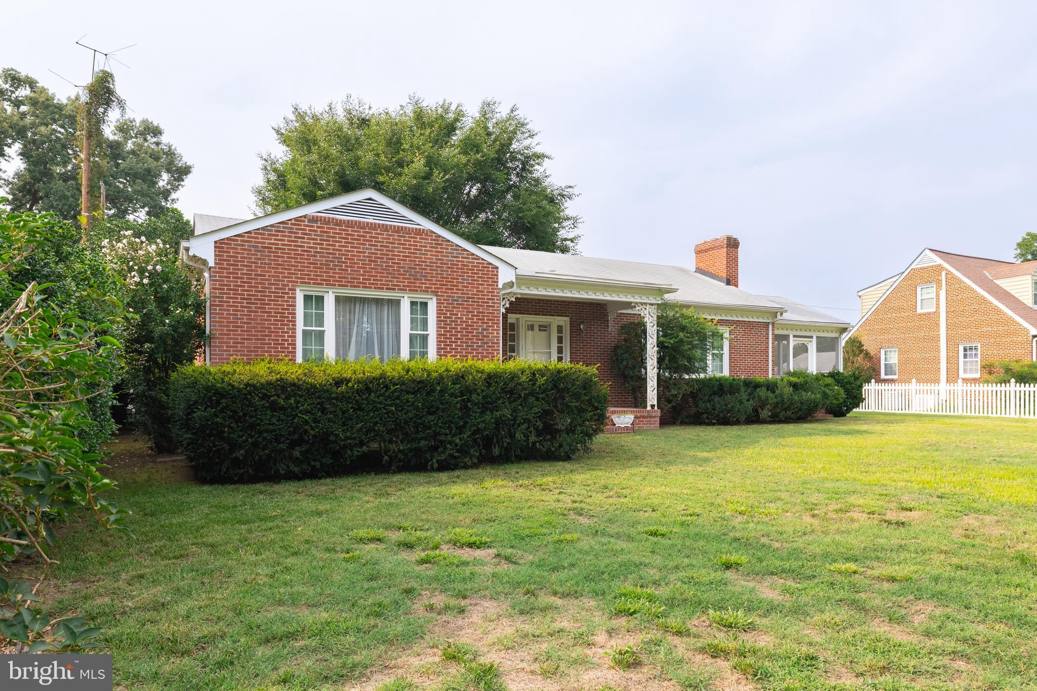 16023 COLONIAL ROAD