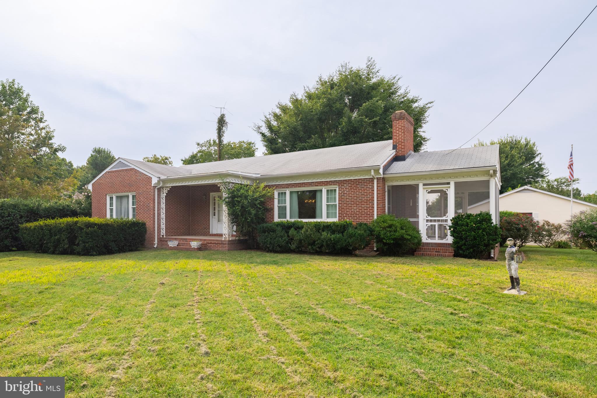 16023 COLONIAL ROAD