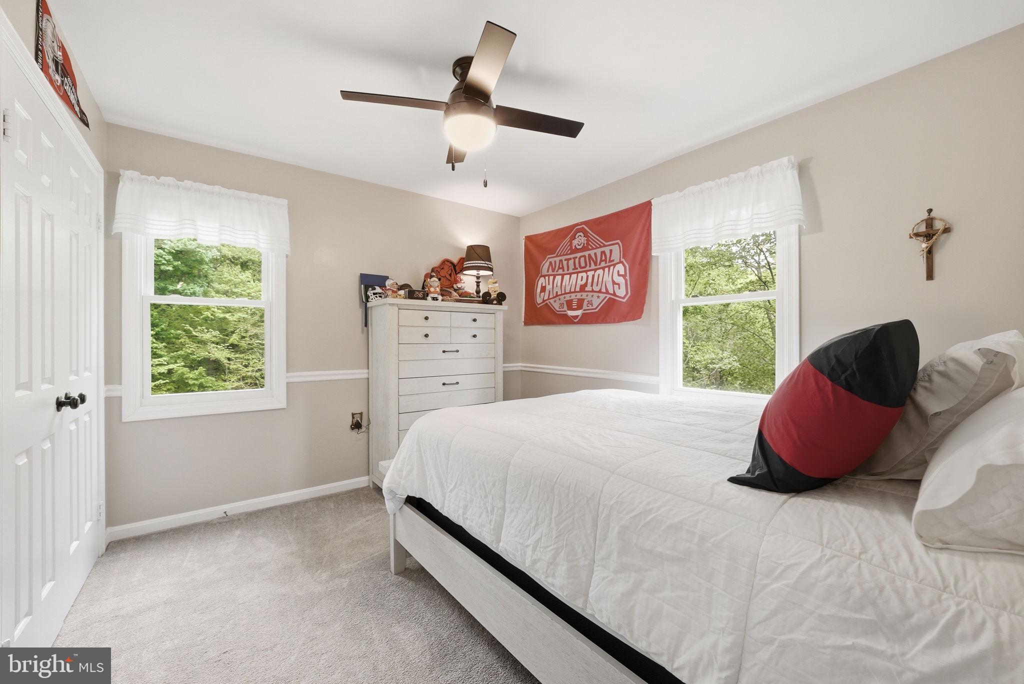 OCCOQUAN OAKS - Residential