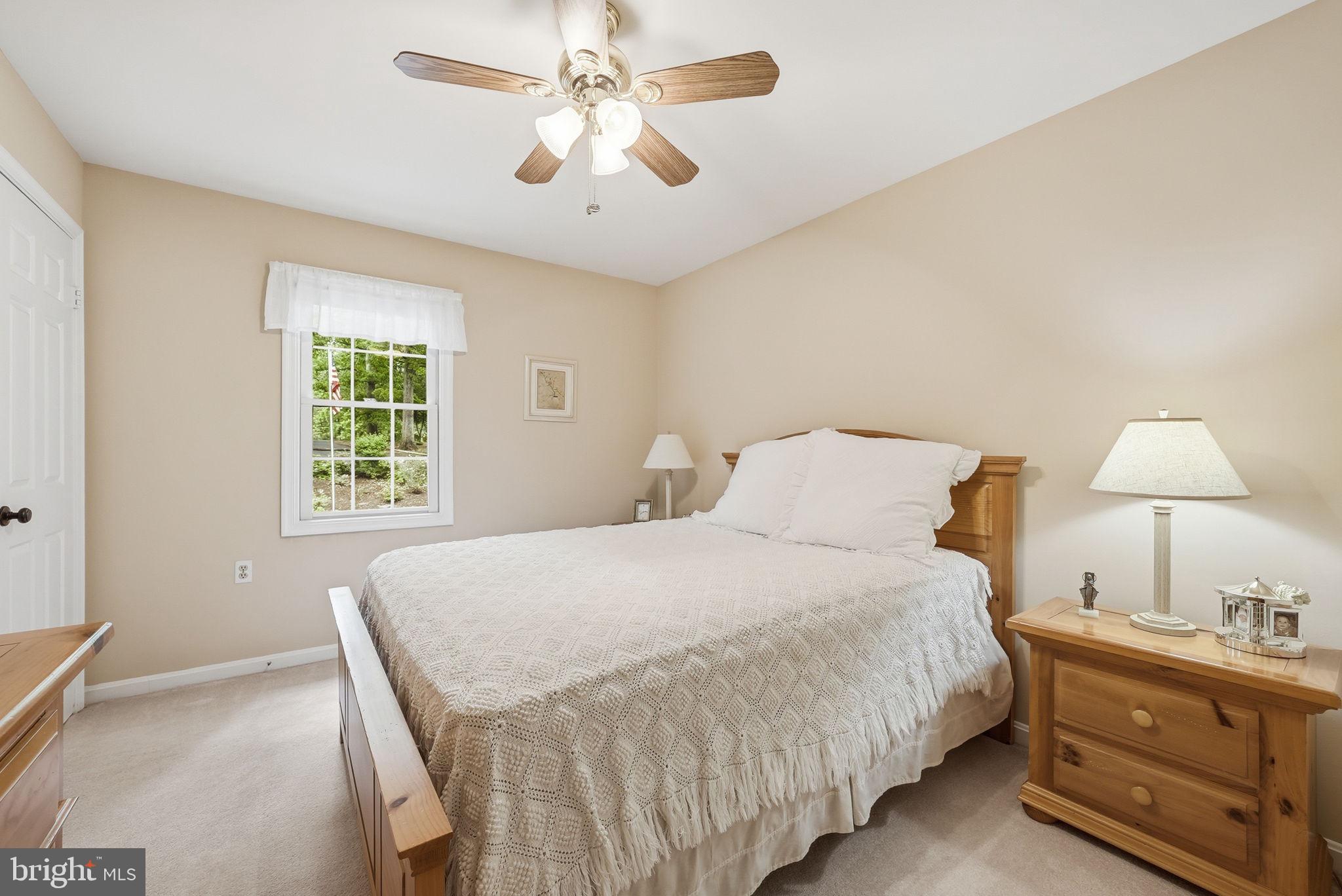 OCCOQUAN OAKS - Residential