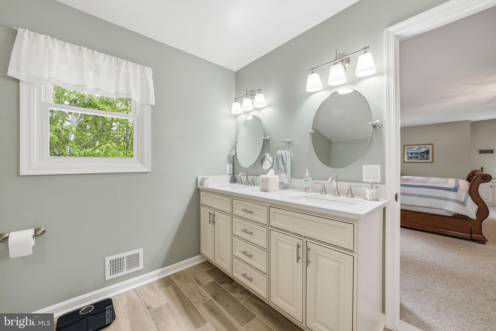 OCCOQUAN OAKS - Residential