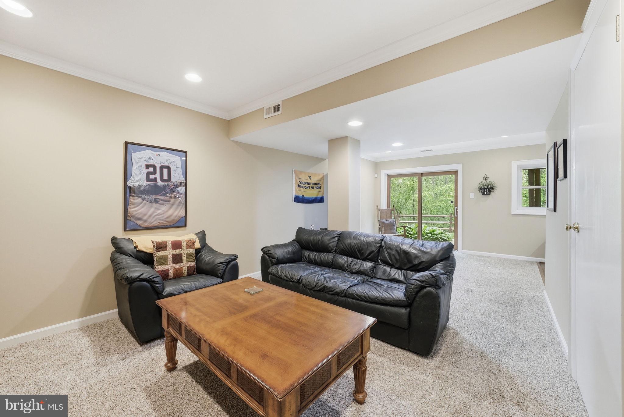 OCCOQUAN OAKS - Residential