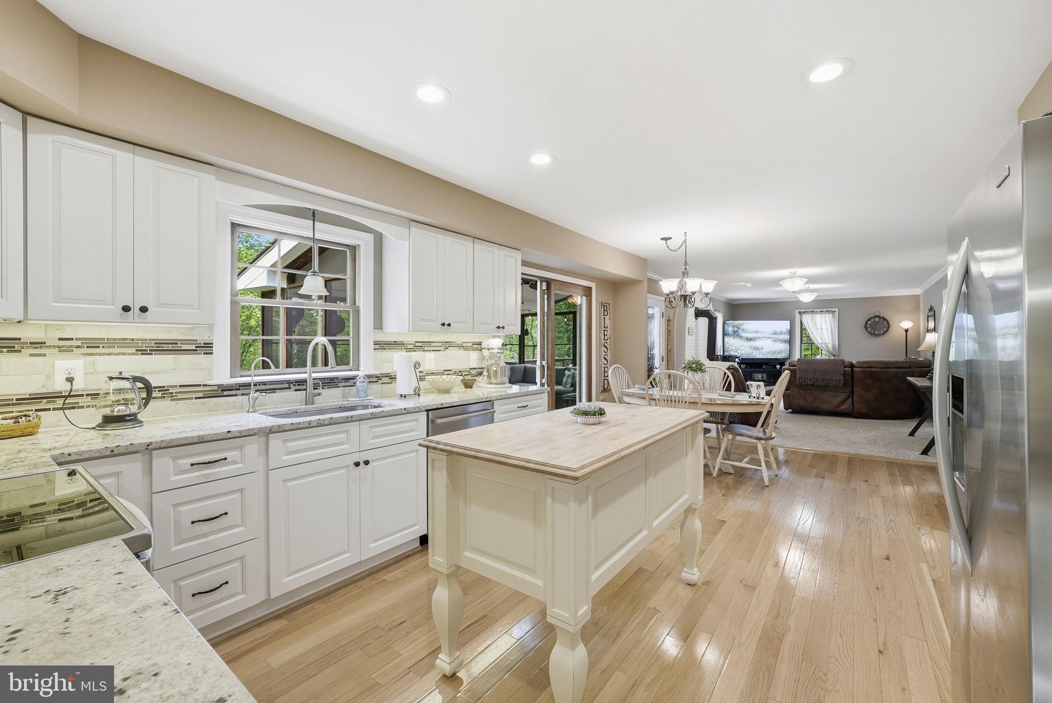 OCCOQUAN OAKS - Residential