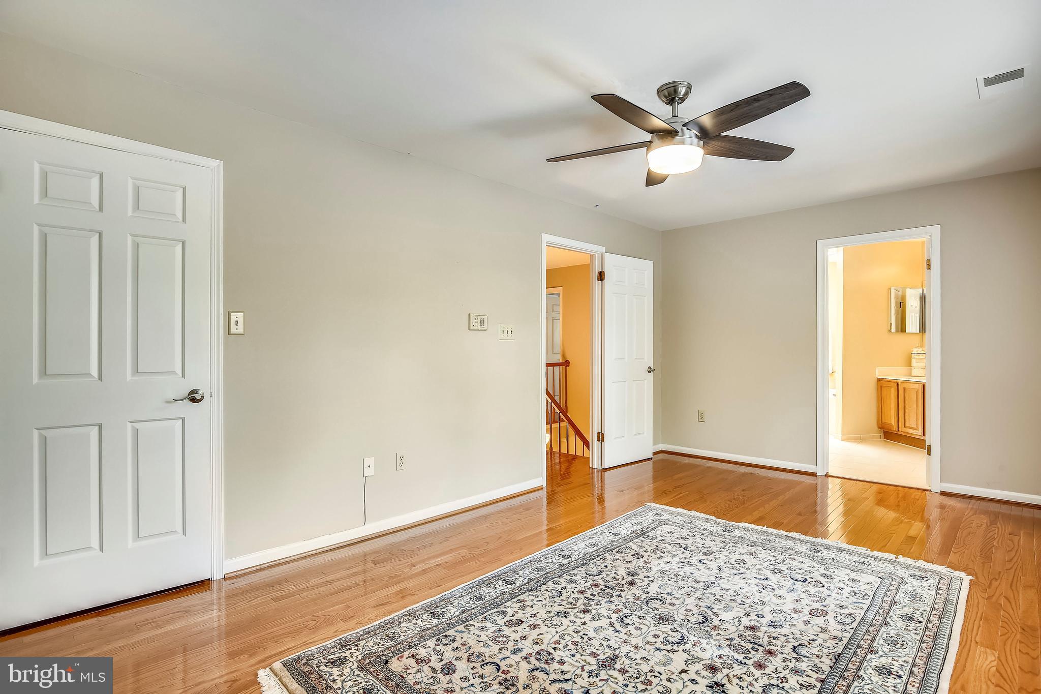 ANTON MEWS - Residential