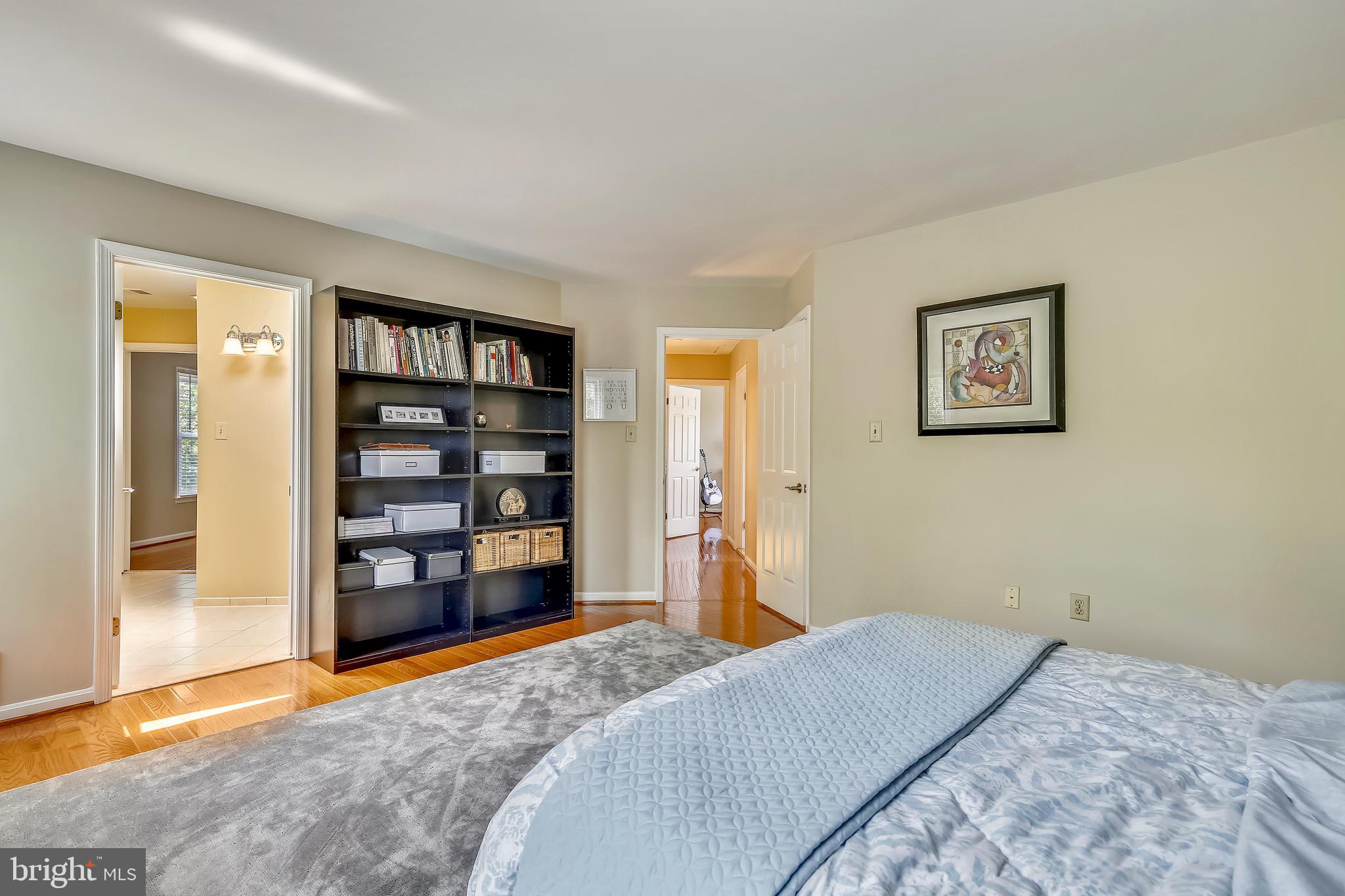 ANTON MEWS - Residential