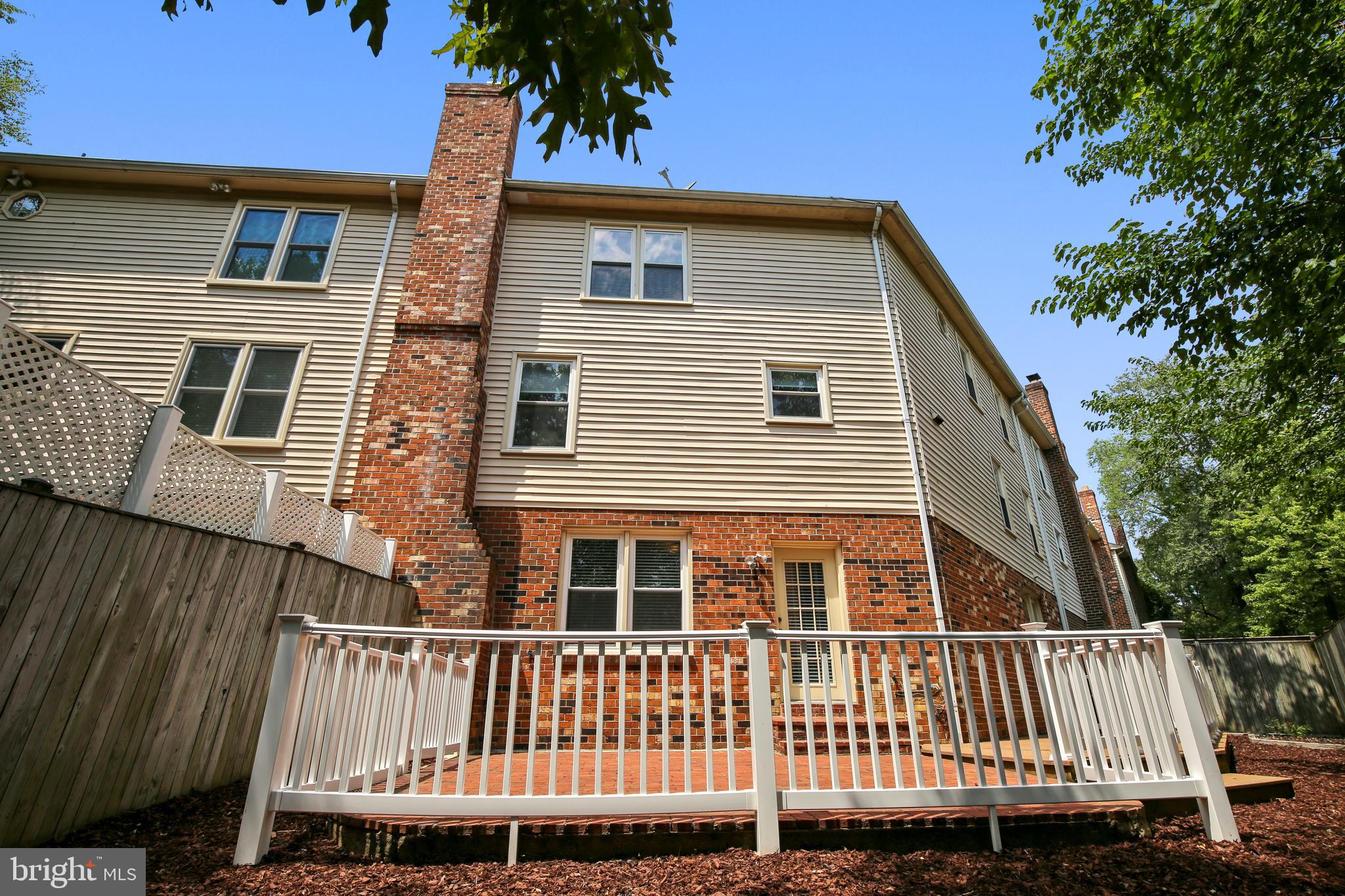 ANTON MEWS - Residential