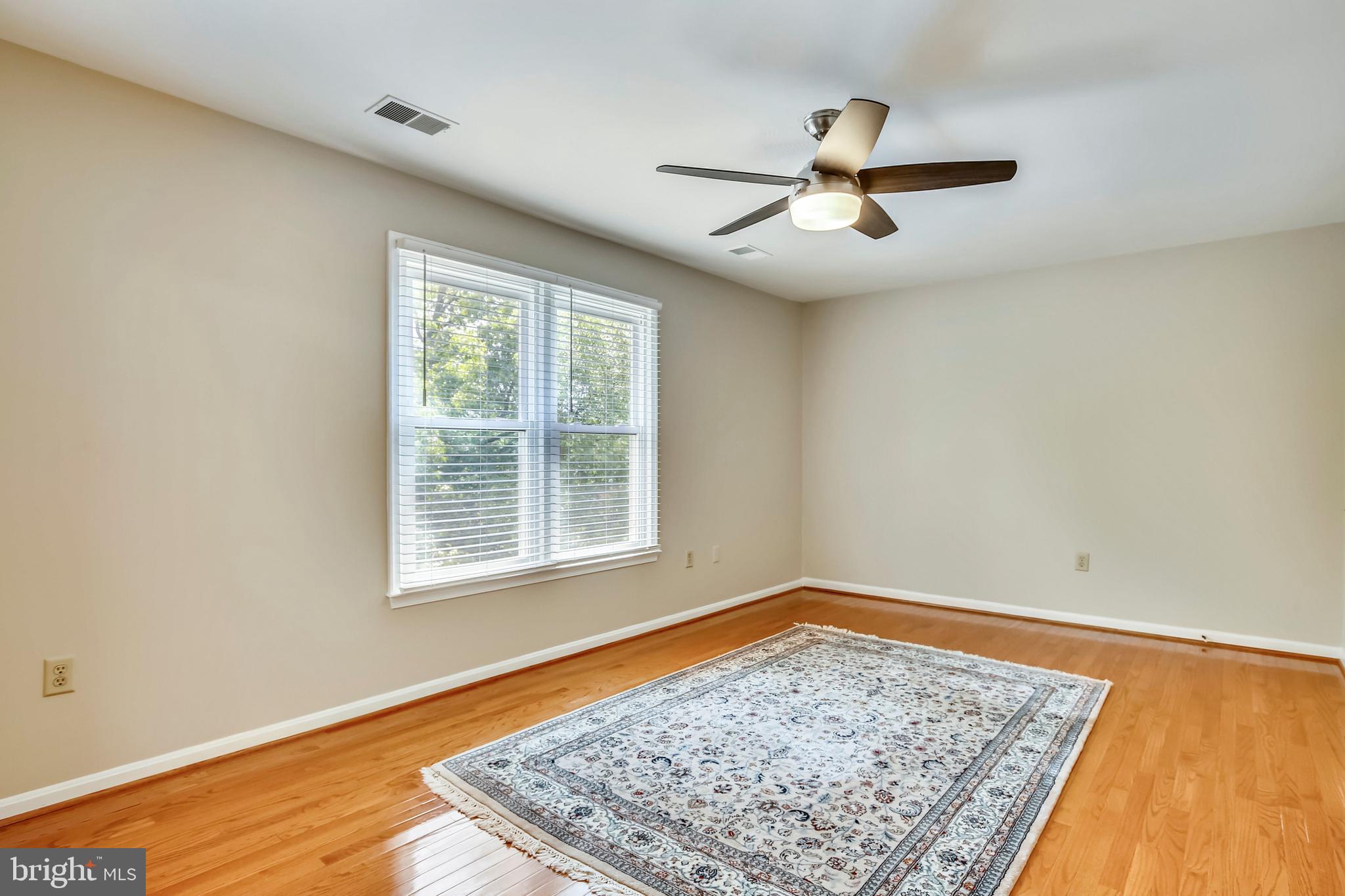 ANTON MEWS - Residential